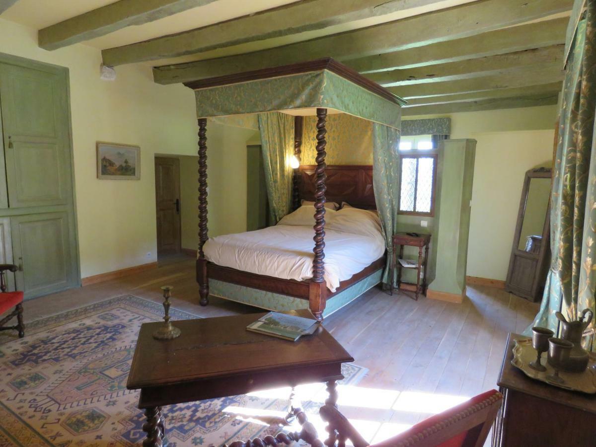 Chateau De Gaubert Bed and Breakfast Terrasson Eksteriør billede