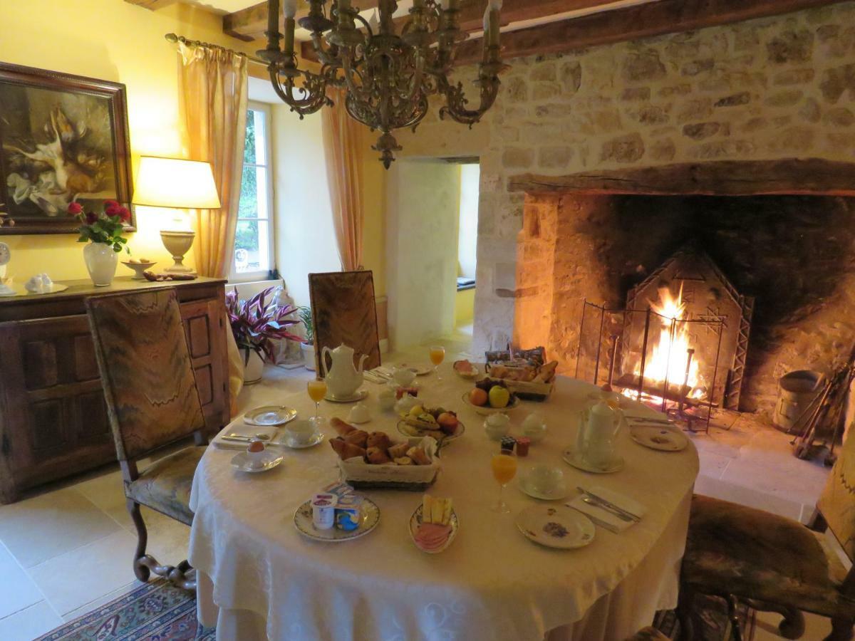 Chateau De Gaubert Bed and Breakfast Terrasson Eksteriør billede